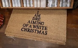 50 Painfully Bad Christmas Fails (New Pics)