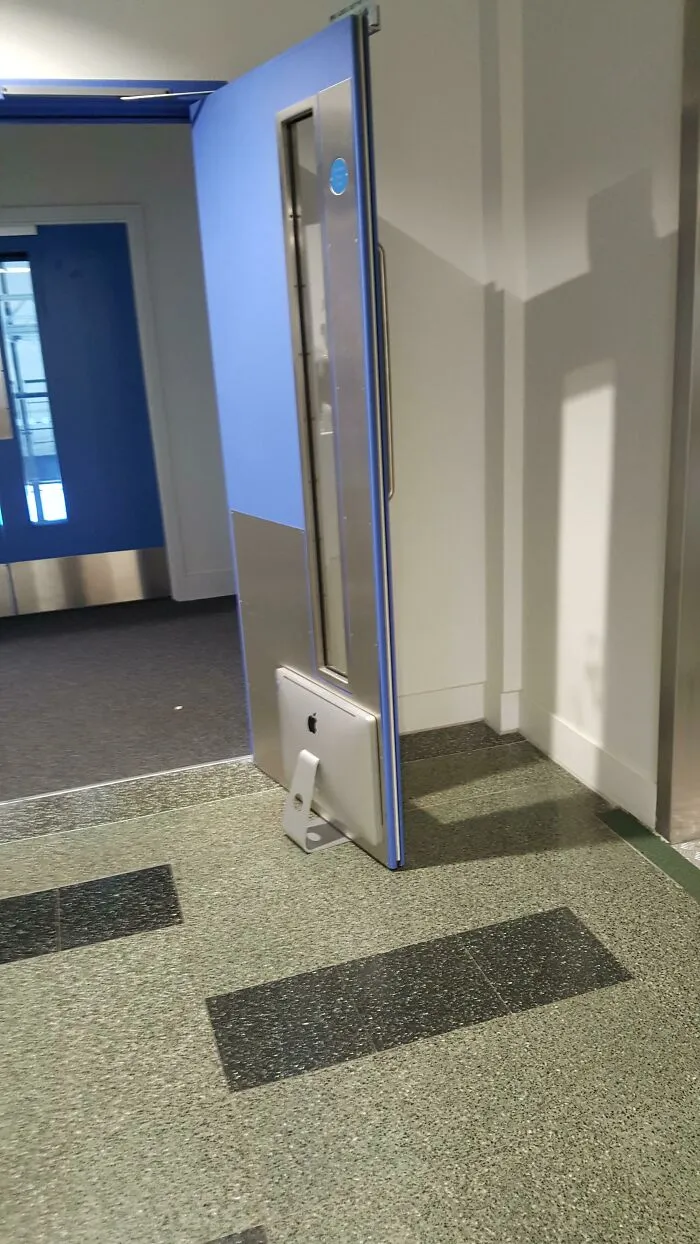 So Mac Doesnt Support Windows But Atleast It Supports Doors