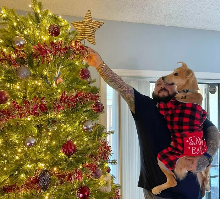 This Is Fisher. She’s My First Puppy. She’s A 6 Month Old Rescue From The Bahamas. This Is Our First Christmas Together