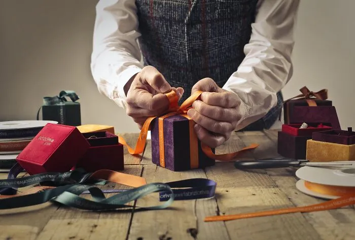 Give A Present 