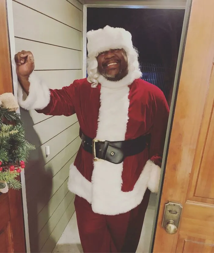 The Amazon Driver Who Delivered My Package At 6 PM On Christmas Eve