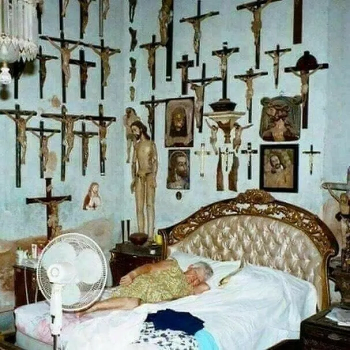 Ella espera por el segundo advenimiento