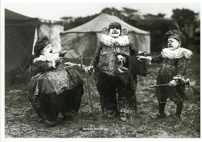 Tres artistas de circo franceses, alrededor de 1900-1930