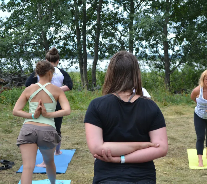 29 Answers To The Question “What’s A Women’s Thing Men Should Absolutely Start Doing?”
