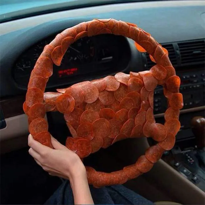 This Group Is All About Sharing "Cursed Images", And Here's 34 Of The Most Bizarre Ones 