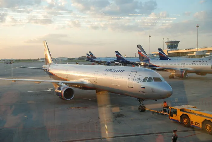Pilot Knew Passenger's Name And They Started Getting Calls From Russian Phone Numbers