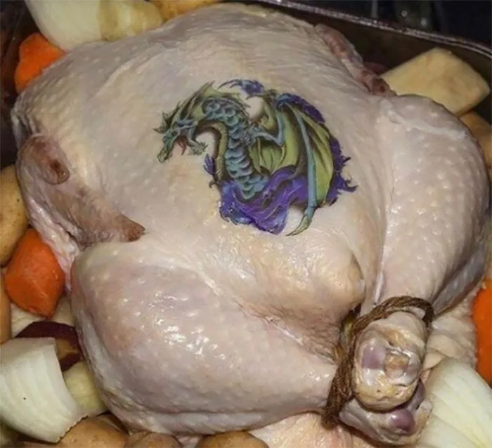 This Group Is All About Sharing "Cursed Images", And Here's 34 Of The Most Bizarre Ones 