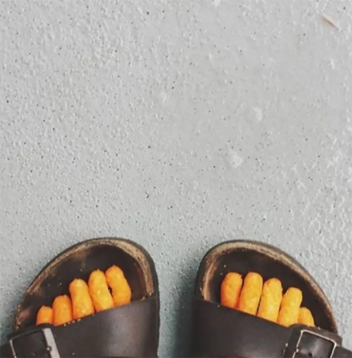 This Group Is All About Sharing "Cursed Images", And Here's 34 Of The Most Bizarre Ones 