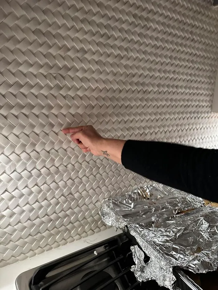 Look At This Hellscape Of A Backsplash. Now Envision Whipped Sweet Potatoes That Had A Little Accident