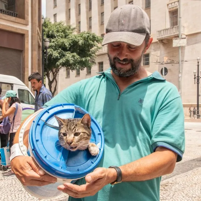 The Most Sincere Love Comes From Animals, And Here Are 60 Heartwarming Pictures Of Homeless People With Their Pets In Brazil (New Pics)