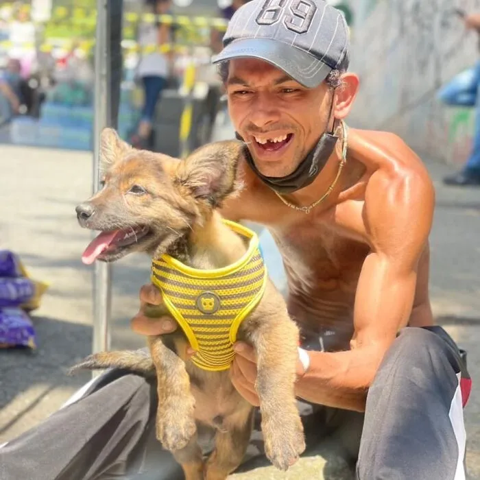 The Most Sincere Love Comes From Animals, And Here Are 60 Heartwarming Pictures Of Homeless People With Their Pets In Brazil (New Pics)