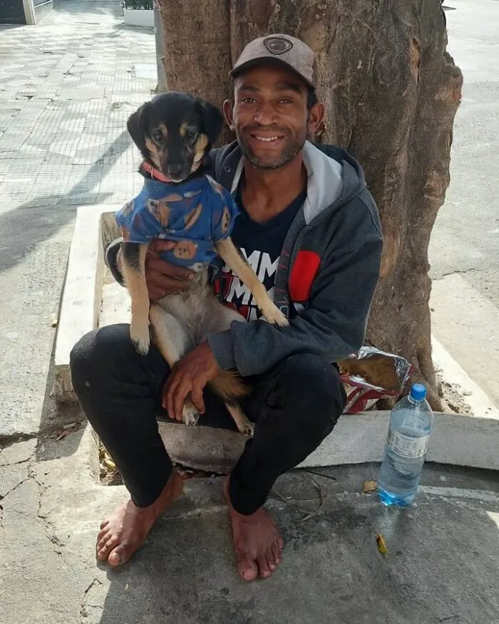 The Most Sincere Love Comes From Animals, And Here Are 60 Heartwarming Pictures Of Homeless People With Their Pets In Brazil (New Pics)