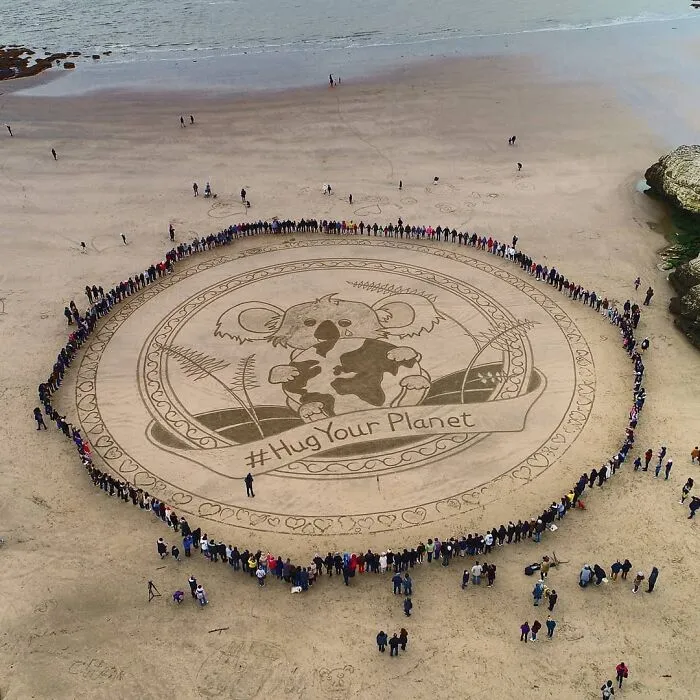 I Create Massive Drawings Out Of Beach Sand (30 Pics)