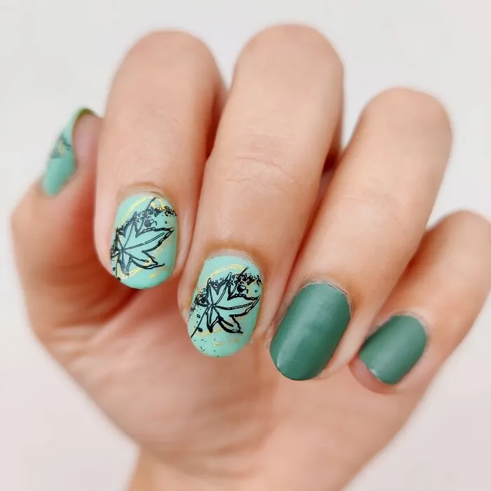 A Little Bit Of Gold And A Whole Lot Of Matte.  You Want Artistic Fall Nails, I Have Them For You