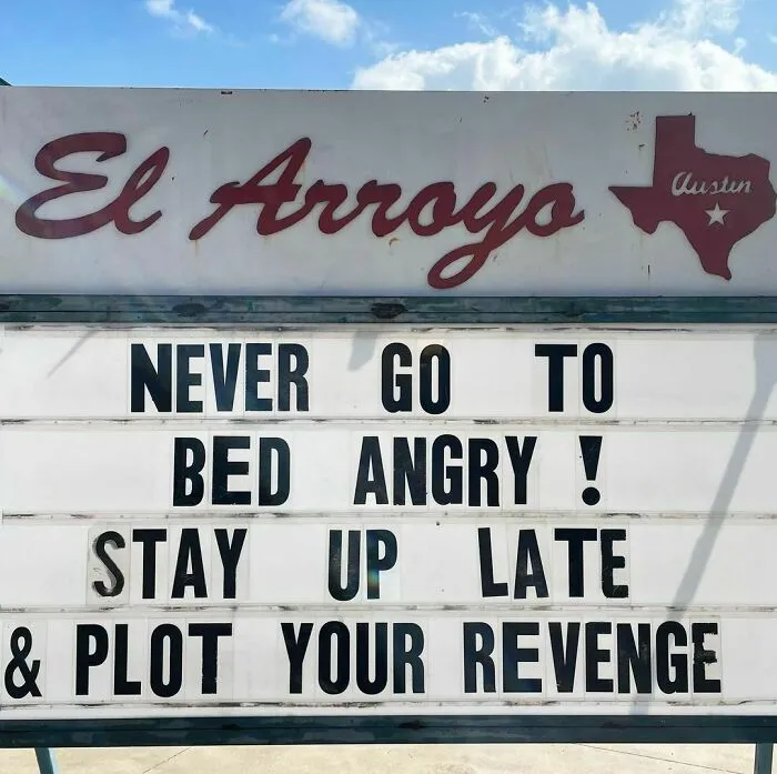30 Hilarious Signs Posted By This Restaurant Make People Do A Double Take (New Pics)