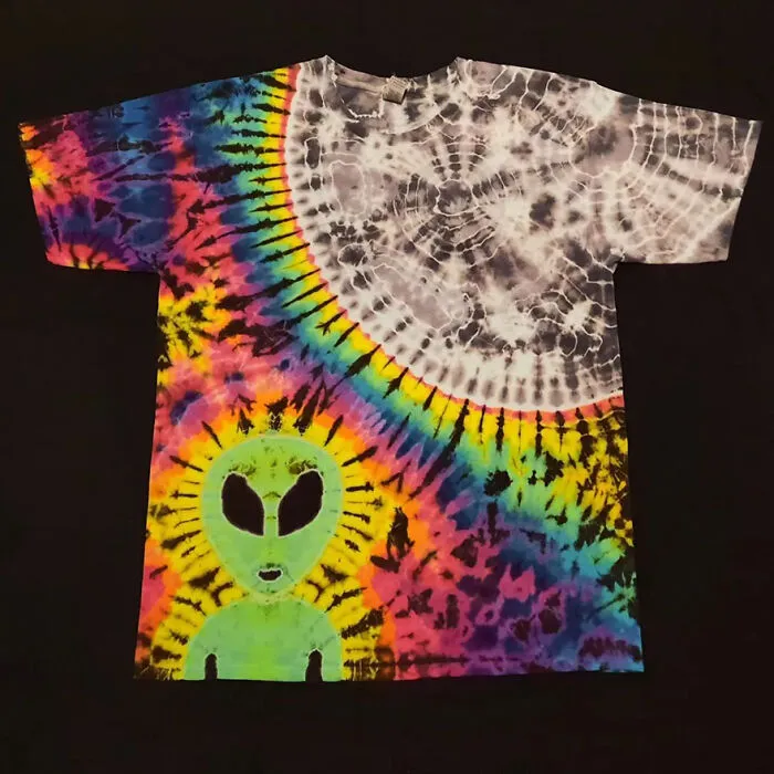 This Tie-Dye Artist Creates Very Detailed Patterned T-Shirts (49 Pics)