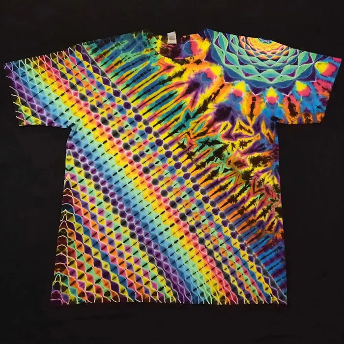 This Tie-Dye Artist Creates Very Detailed Patterned T-Shirts (49 Pics)