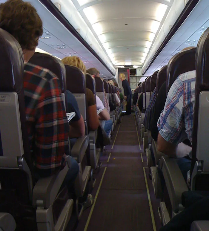 "People Who Work For Airlines, What Are Secrets Passengers Don't Know?" (30 Answers)