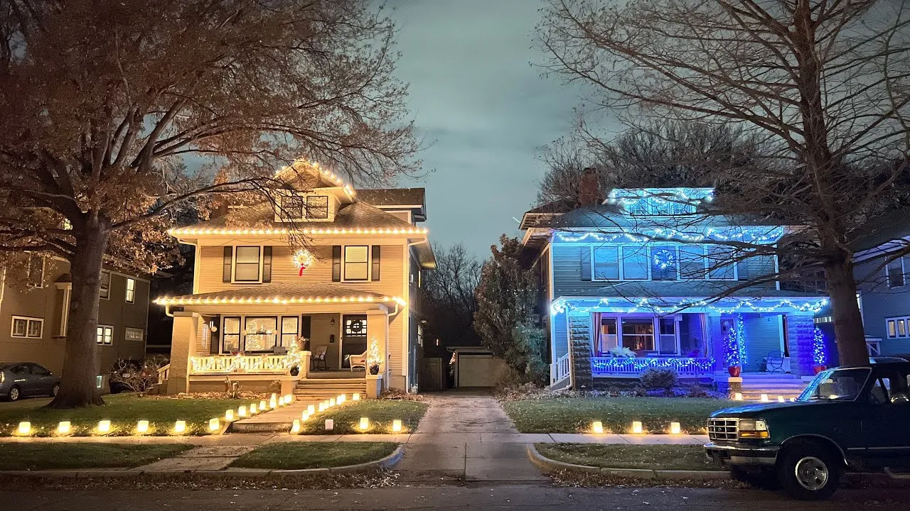 Charming And Stately  Homes Best Christmas Night Lights In College Hill 2022