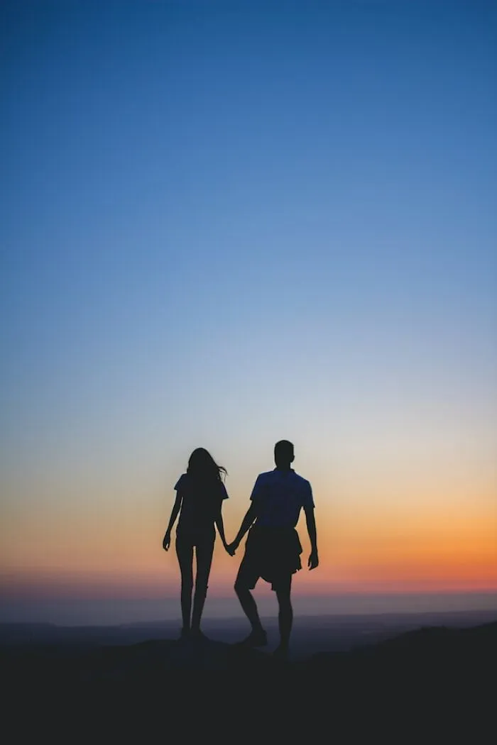 Women Are Sharing Their Exes' Seemingly Harmless Personality Traits That Ended Up Being The Reddest Flags Of Them All (30 Posts)