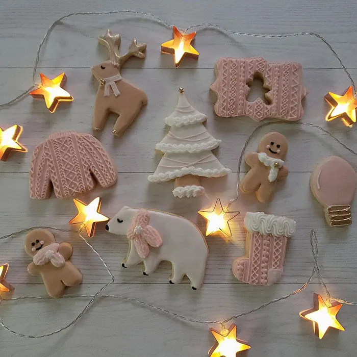 My 16-Year-Old Daughter's First Batch Of Christmas Cookies For The Year! She Wanted To Try Something Different And I Am Obsessed With These
