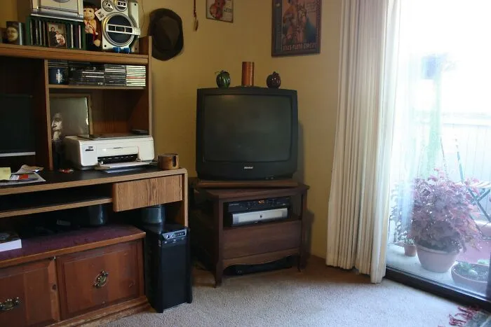 Someone Asks "What Is The Most Gen X Thing?" And 30 People Dive Deep Down Memory Lane