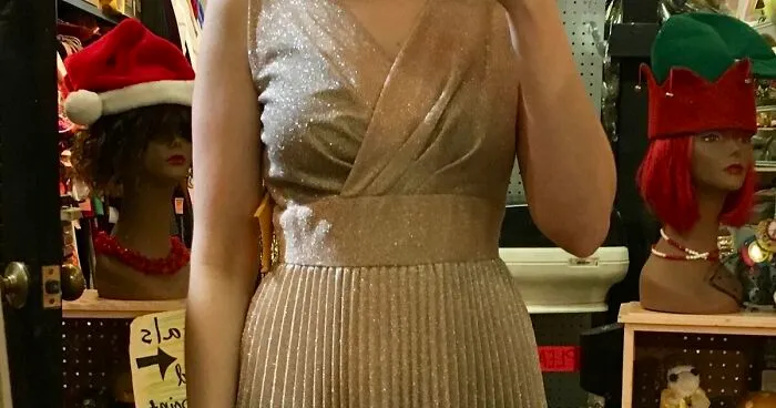 Hey Pandas, Share Your New Year's Eve Outfit (Closed)