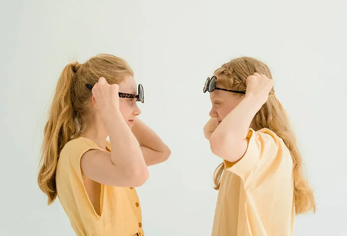 21 Identical Twins Reveal The Most Memorable Times They Switched Places And Fooled Everyone