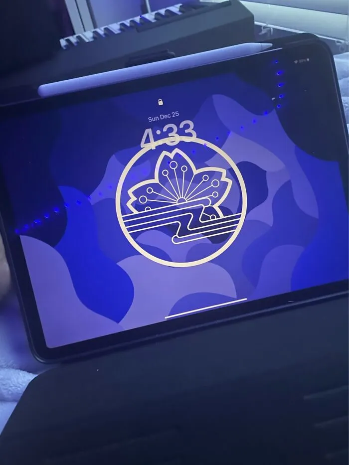 New iPad! (I Also Made The Wallpaper)