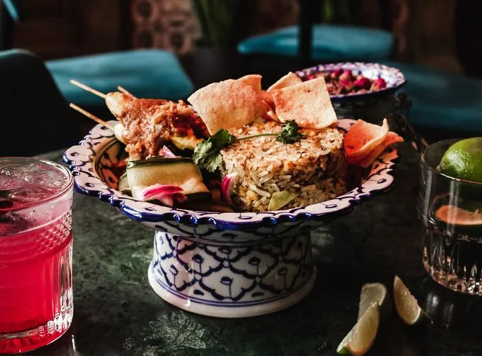 30 Restaurant Red Flags That Chefs Say You Shouldn't Ignore