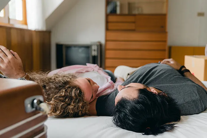 “What Is The Most Surprising Thing You Learned When You Started Living With A Man?”: 30 Women Share What Shocked Them