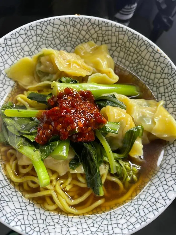 Turns Out, There's A Facebook Group Where People Rate Others' Dishes, And Here Are 50 Of The Most Iconic Ones (New Pics)