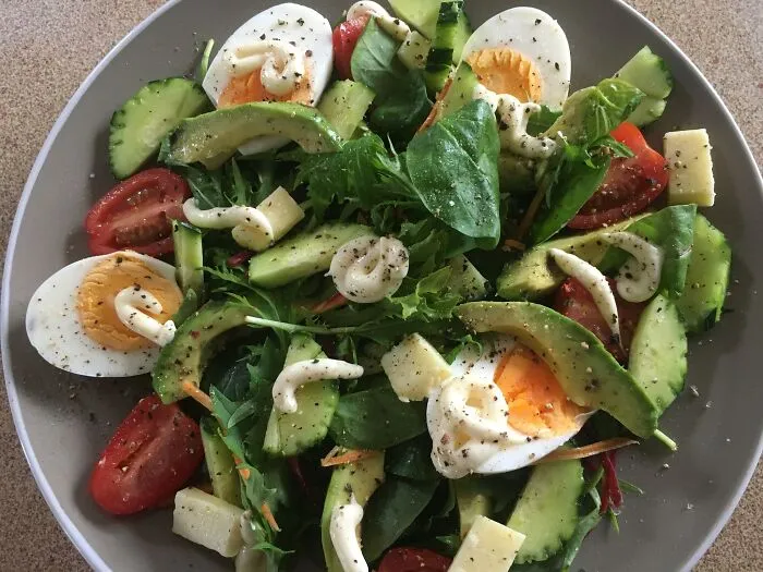 Turns Out, There's A Facebook Group Where People Rate Others' Dishes, And Here Are 50 Of The Most Iconic Ones (New Pics)