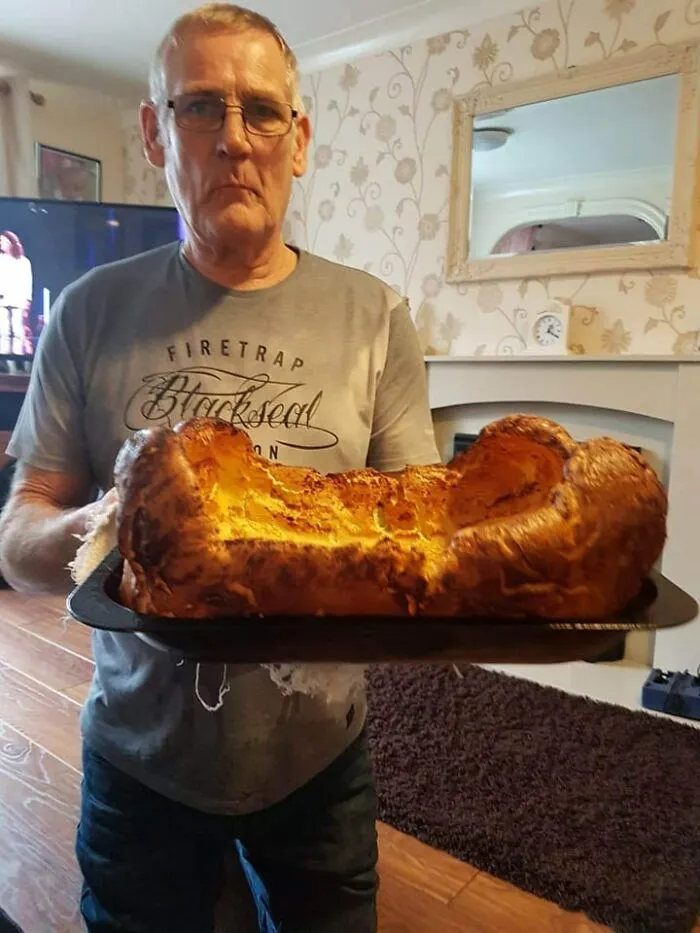 Turns Out, There's A Facebook Group Where People Rate Others' Dishes, And Here Are 50 Of The Most Iconic Ones (New Pics)