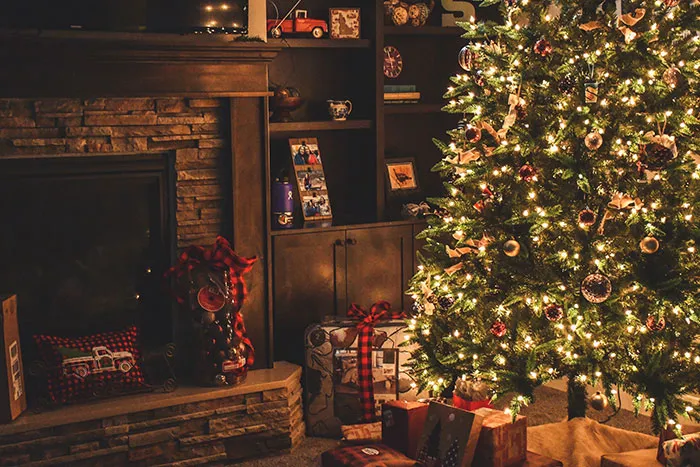 "Grandma Asked If I Was Pregnant": 30 People Open Up About What Ruined Their Christmas