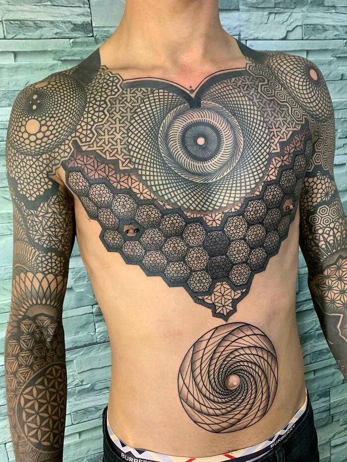 Pieza geográfica/espirográfica inspirada en un kimono realizada por @nissaco en Japón, Osaka