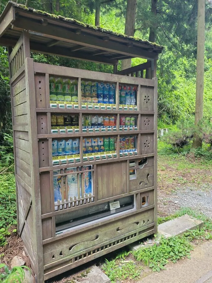 Máquinas expendedoras Japonesas adaptadas al entorno
