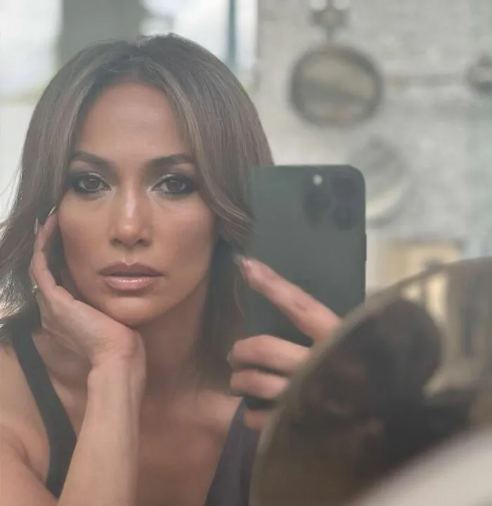 Jennifer Lopez, 233 Million
