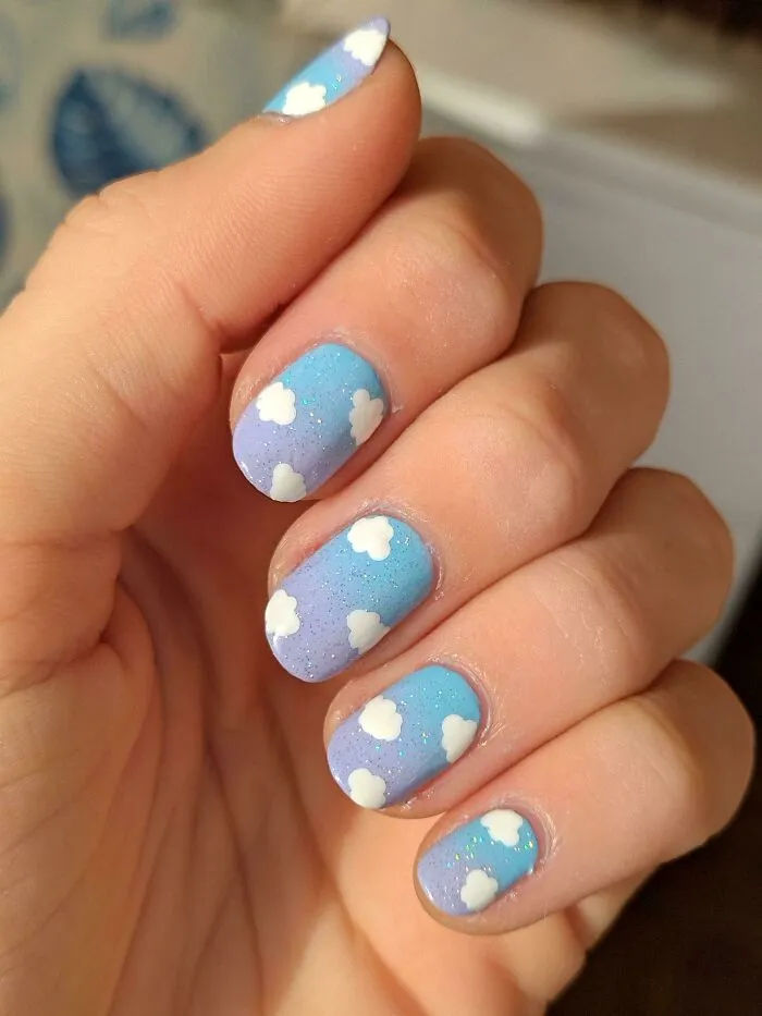 Gradient Cloud Nail Art