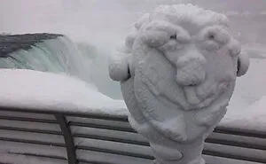 50 Times People Saw The True Power Of Winter And Just Had To Document It (New Pics)