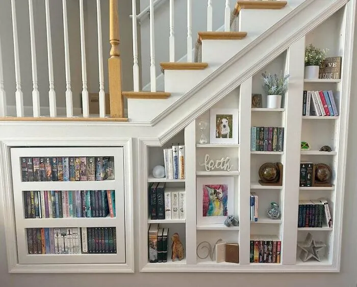 Husband Officially Finished Building These Beautiful Bookshelves