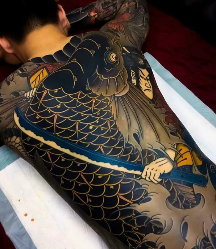 Asombro absoluto ante esta pieza de espalda japonesa realizada por el artista surcoreano Zumiism