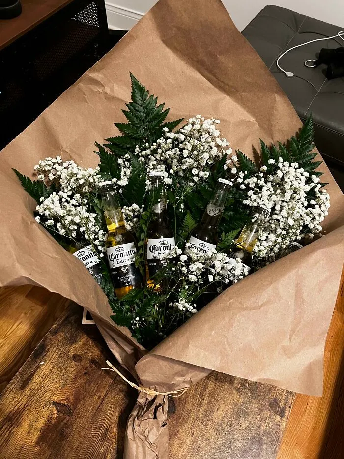 Los hombres también merecen flores, así que le hice a mi novio este ramo especial para el día de San Valentín