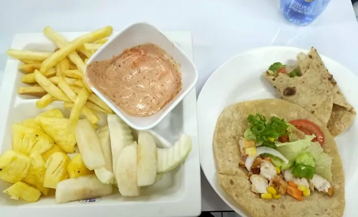 Almuerzo y desayuno en mi escuela (Seasia - En serio, ¿qué está pasando con el almuerzo escolar estadounidense?)