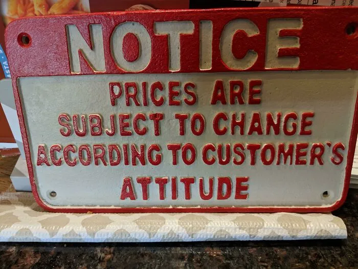 Thos Pizza Store Knows