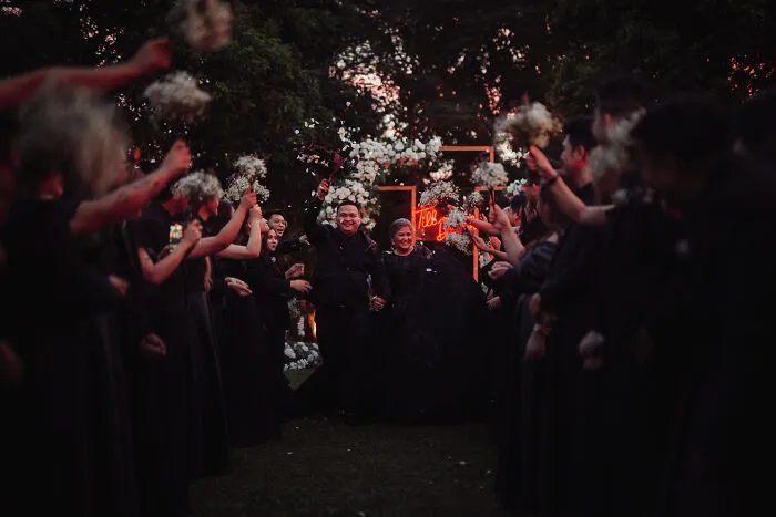 I Photographed An All-Black Themed Wedding, And It Turned Out Spectacularly (40 Pics)