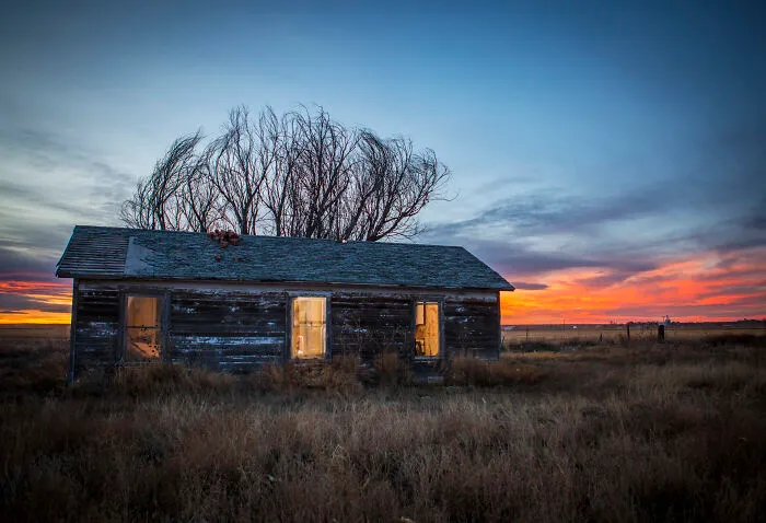 'Reckless Abandon: The American West' Is My Series Of Photographs In Which I Explore The Link Between History And The Future (30 Pics)