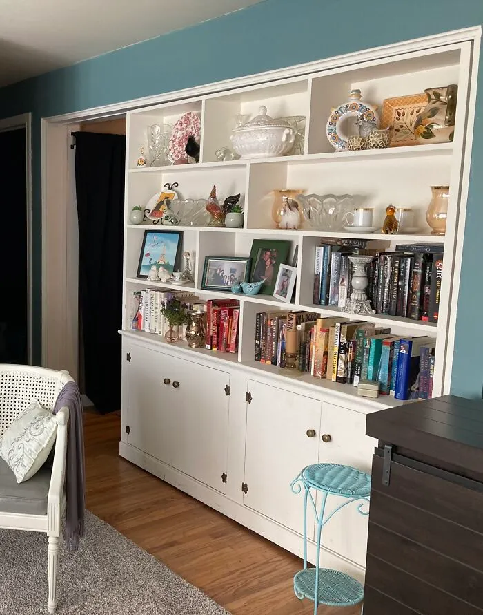Maybe Not Super Unique, But My Mom Has Always Color Coordinated Her Books And Artfully Placed The Tchotchkes To Cohabitate With Them