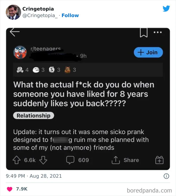 "Cringetopia": 35 Of The Most Mortifying Moments Shared On This Twitter Account