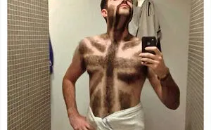 This Twitter Page Shares Photos Of ‘Effed Up Looking Hair’, And Here Are 40 Of The Most Hilarious Pics